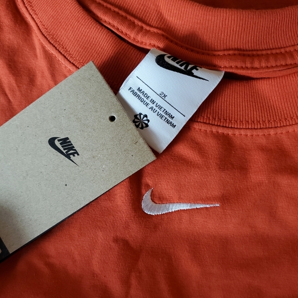 Nike loose fit plus size coral womens short sleeve tee shirt new - Picture 2 of 3